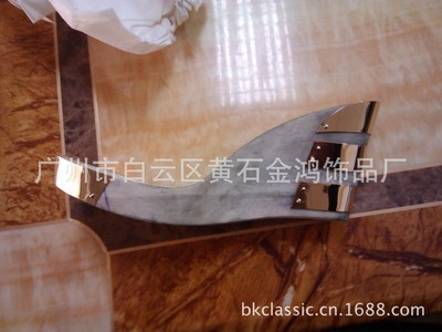 廣州白云區(qū)黃石金鴻飾品廠 專業(yè)鞋五金與箱包電鍍加工一站式服務(wù)